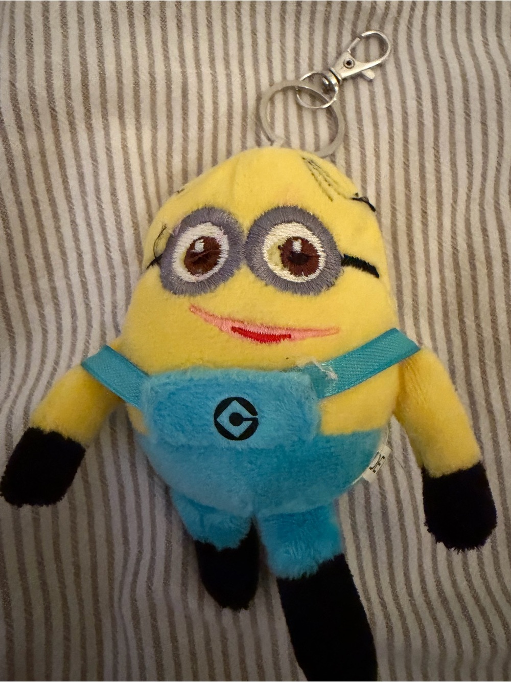 Small Despicable Me Minion Dave Plush Keychain - Picture 3 of 5